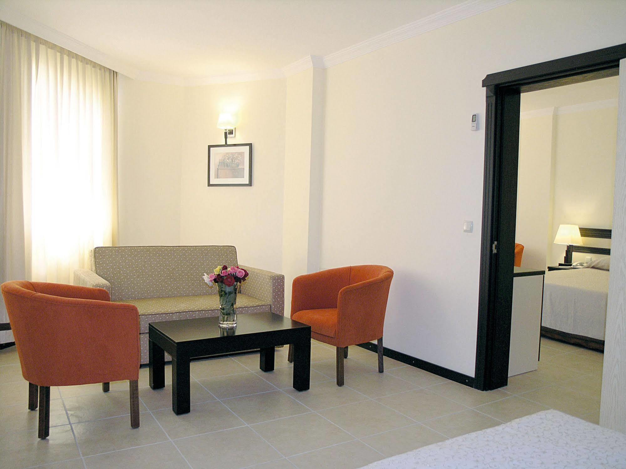 Hotel Orfeus Park 4*