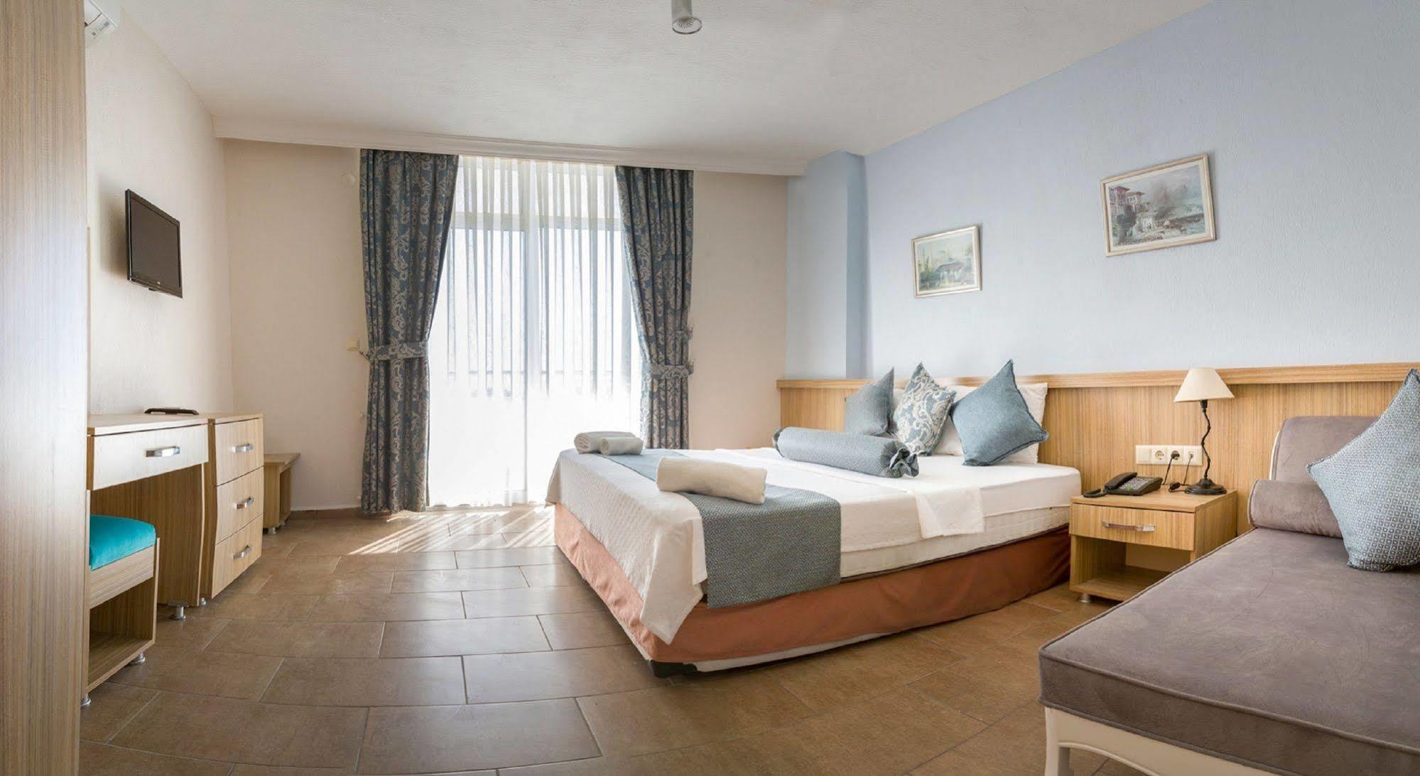 Ponz Hotel Hotel