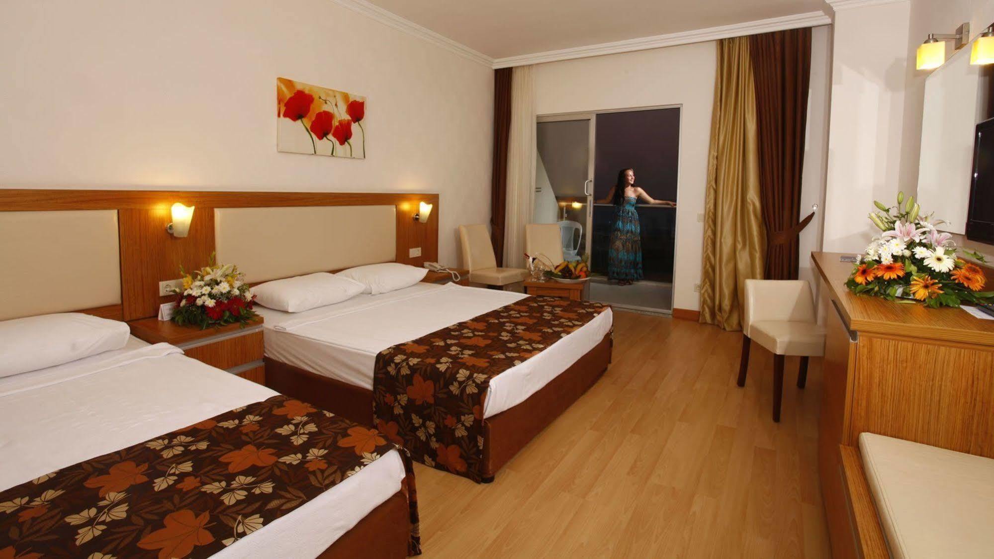 Cenger Resort 5*