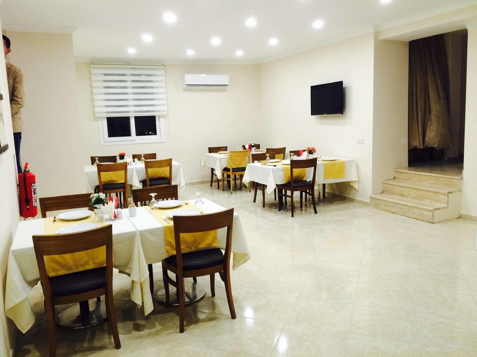Bed & Breakfast The Life Center 3*