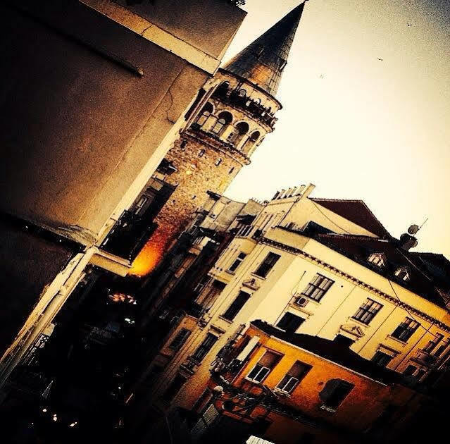 Galata Moon