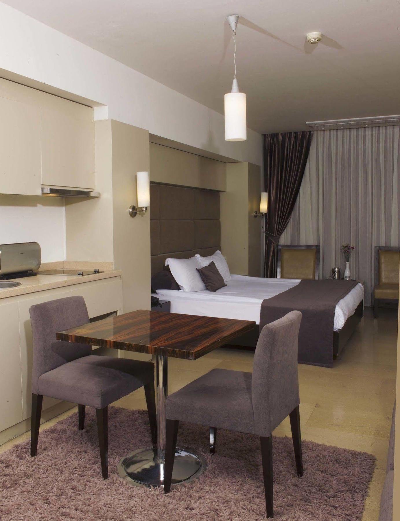 Hotel My 3*