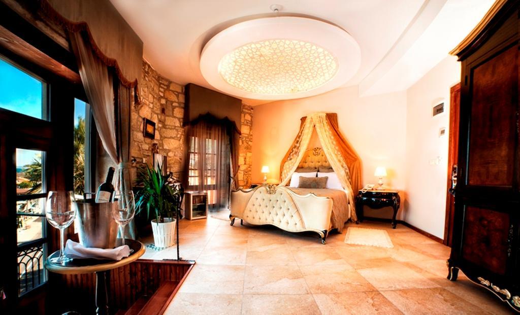 Hotel La Petra 3*