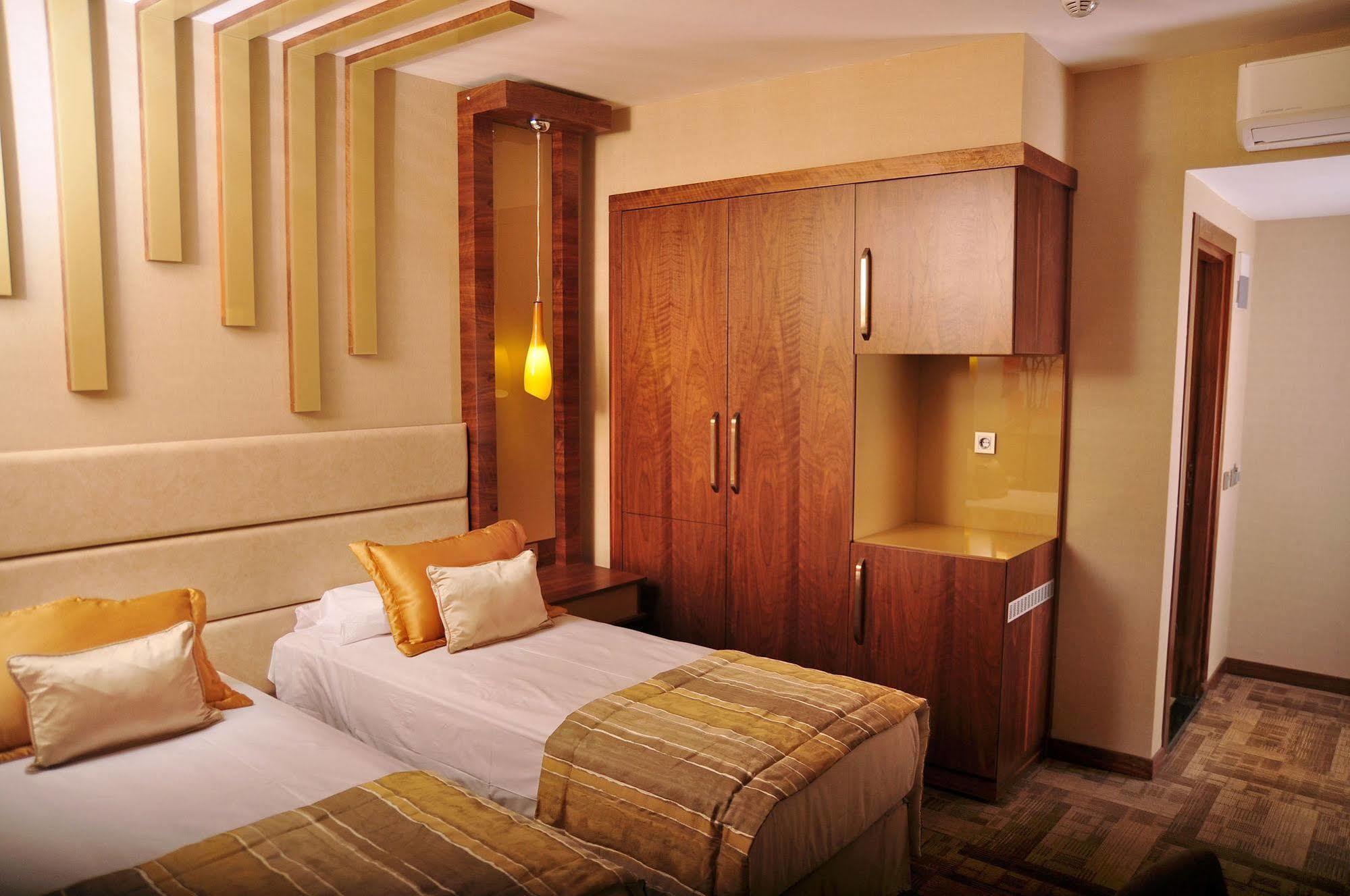 Hotel Avin