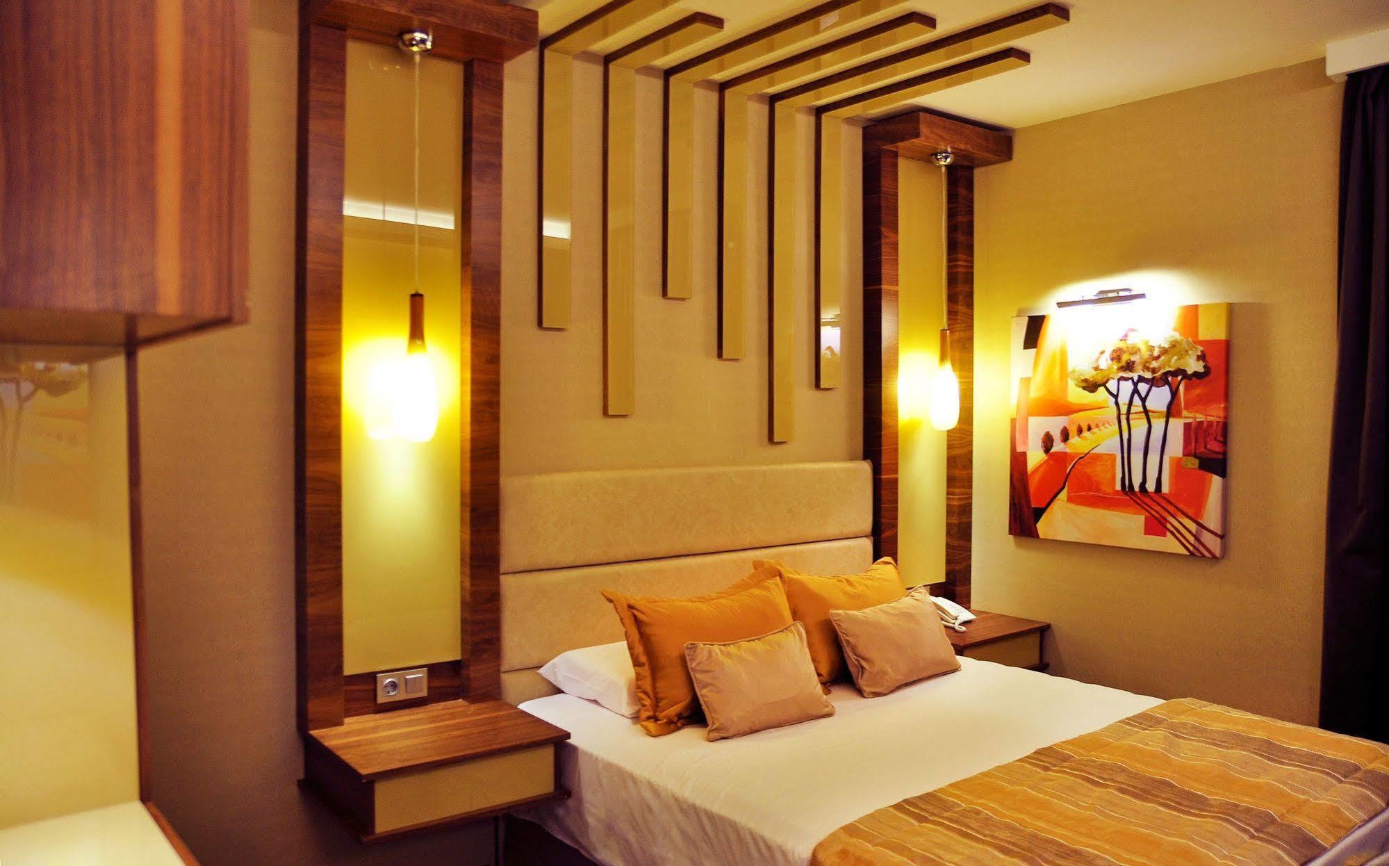 Hotel Avin 2*