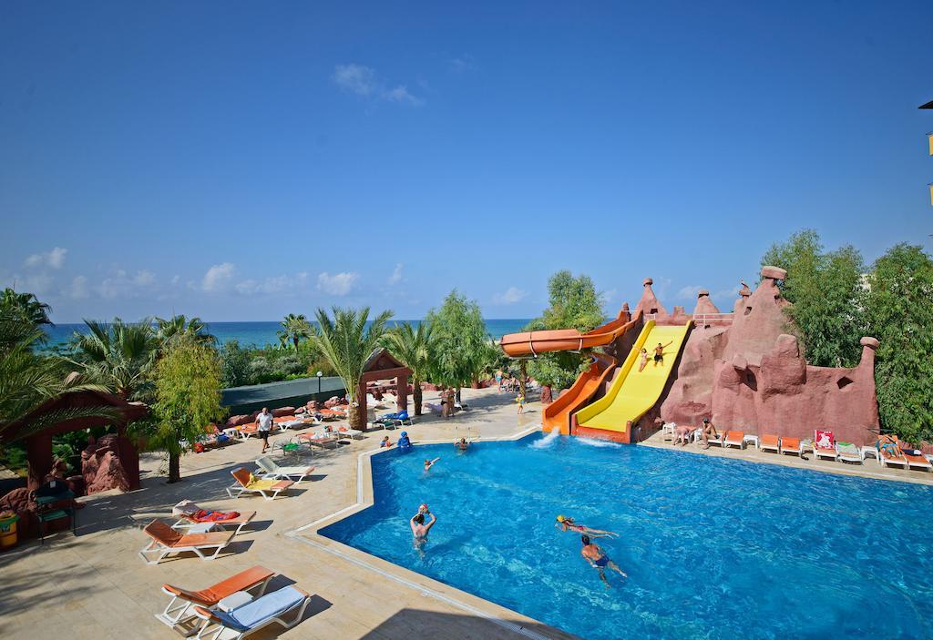 Mc Mahberi Hotel 4*