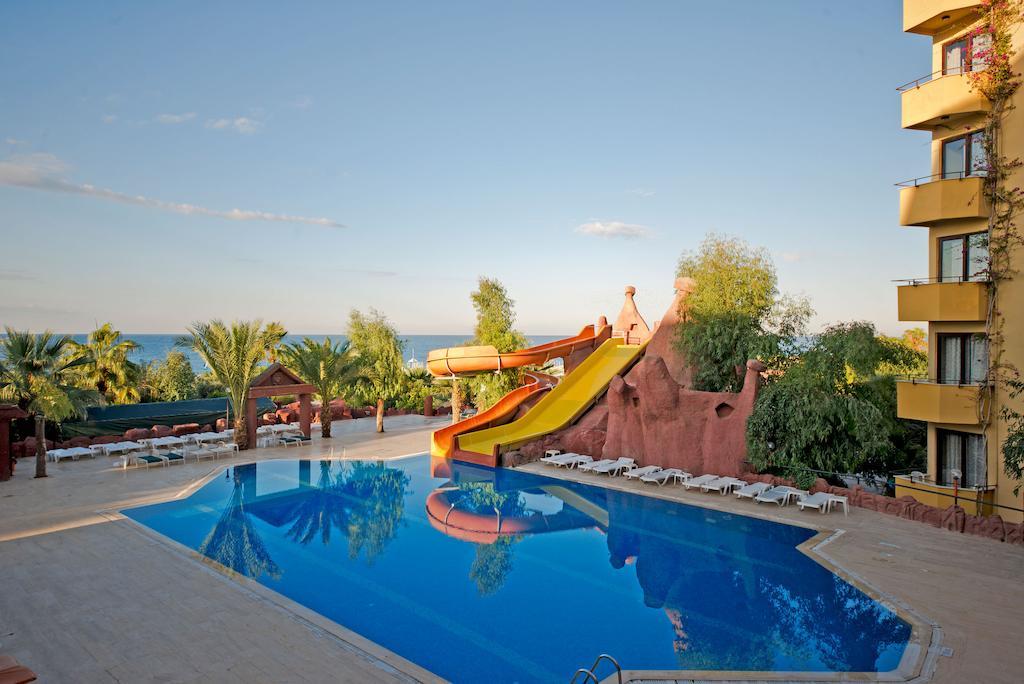 Hotel Mc Mahberi