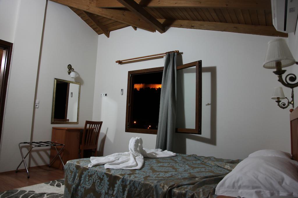 Ave Maria Hotel 2*