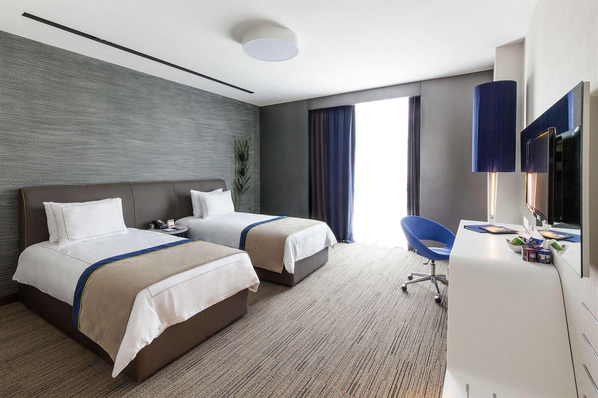 Hotel Ramada & By Wyndham Izmir Kemalpasa (Izmir)