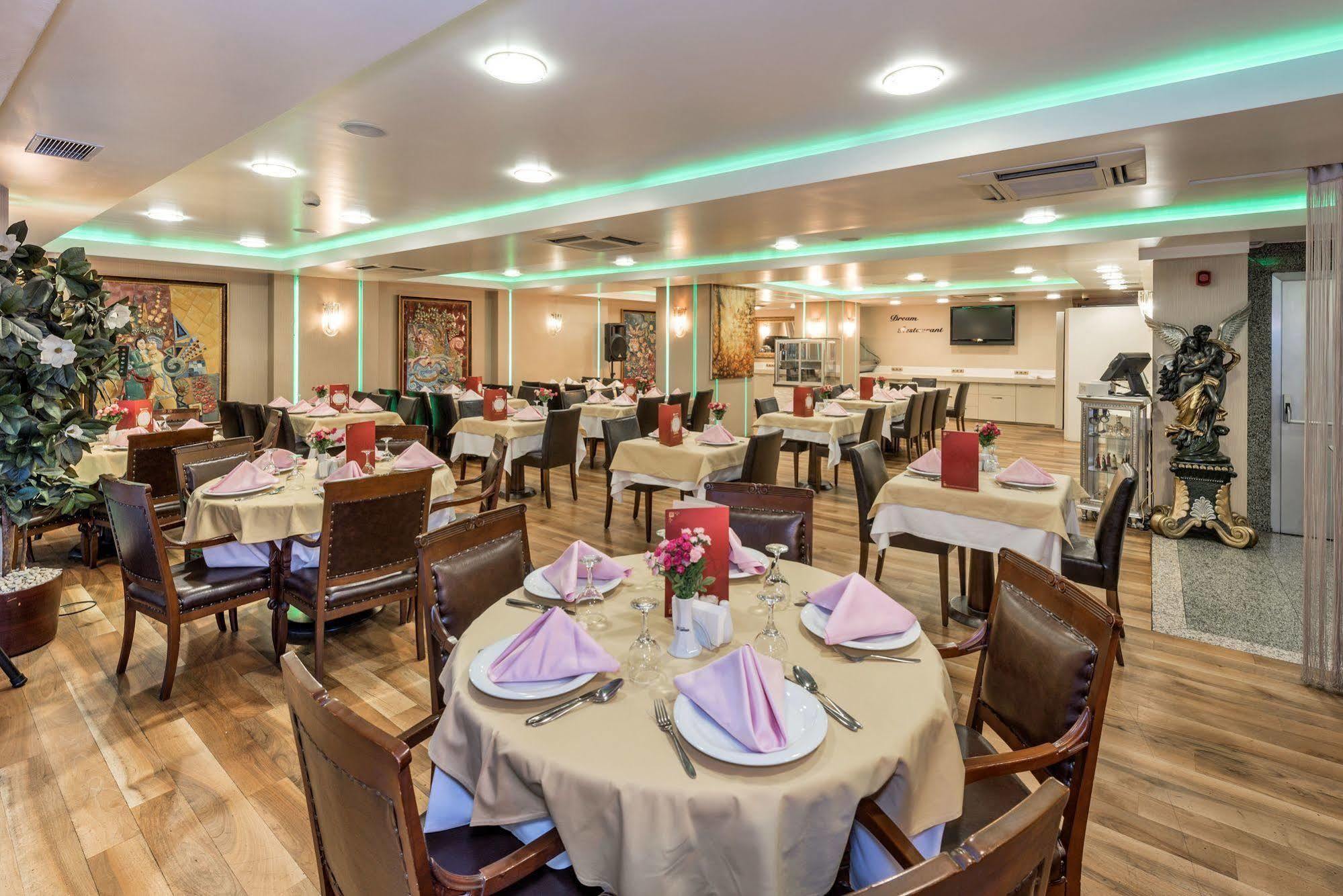 Zagreb 4*