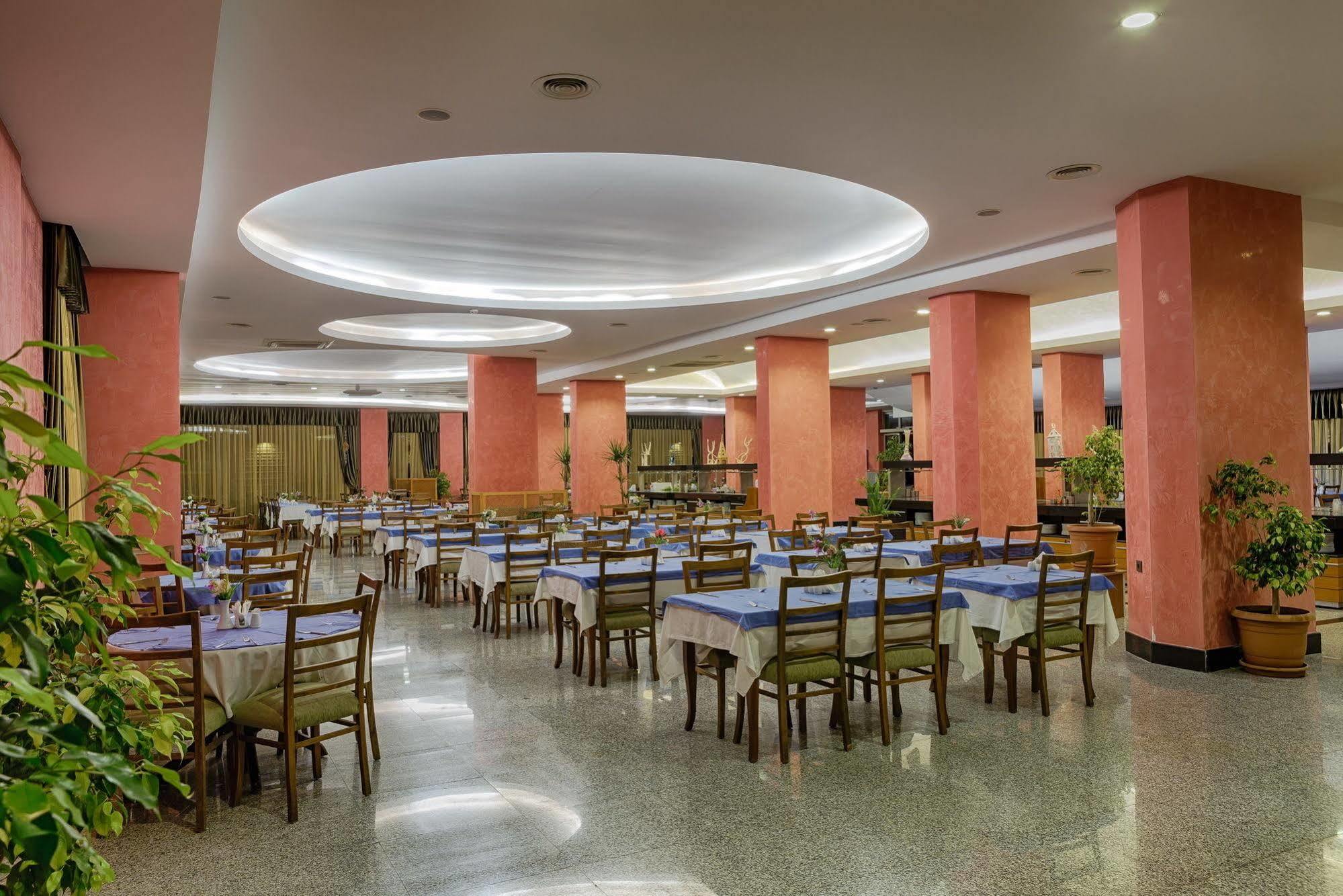 Hotel Pasa 4*
