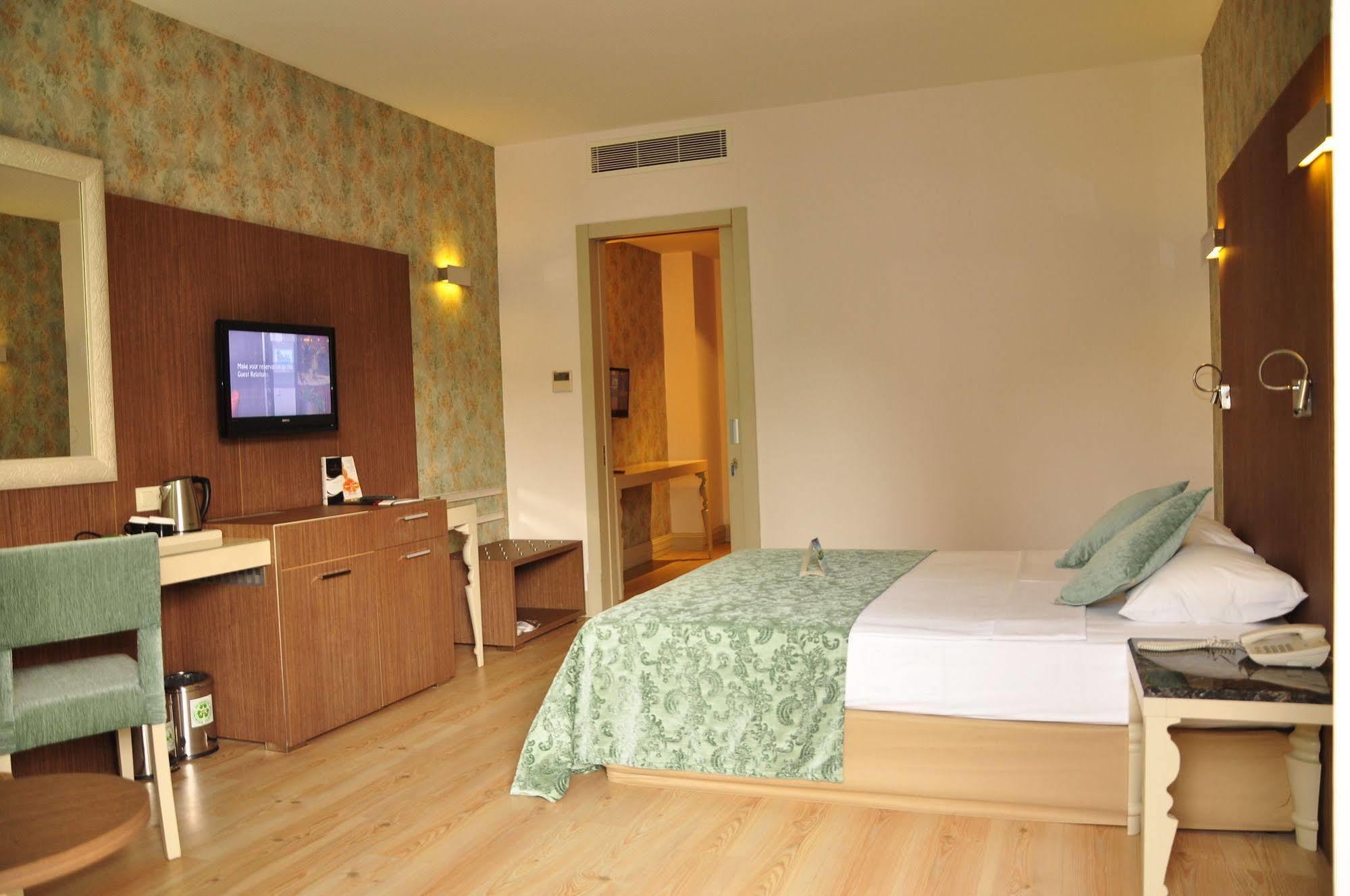 Resort Port 5*