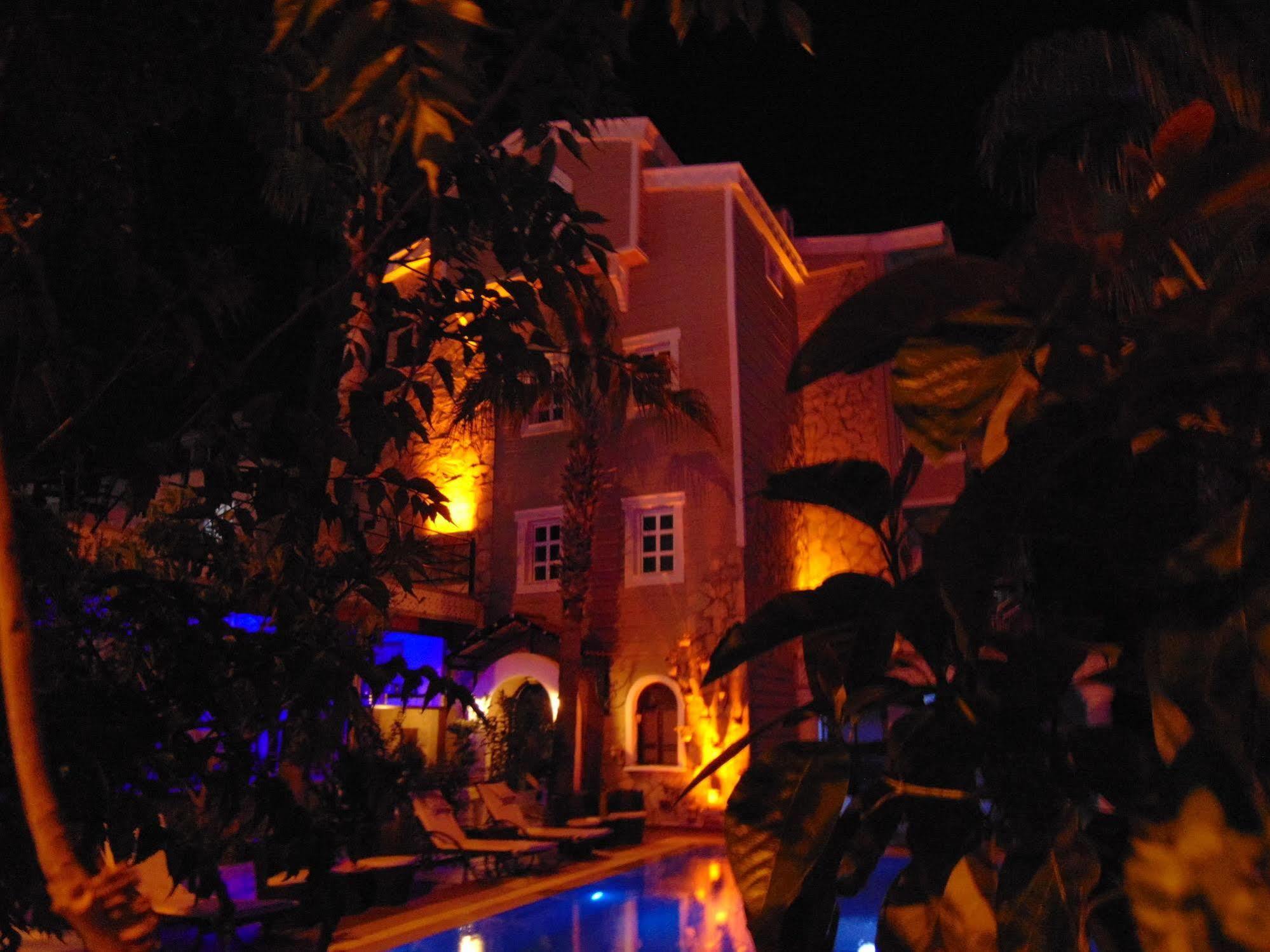 Hotel Boutique Nergiz 3*