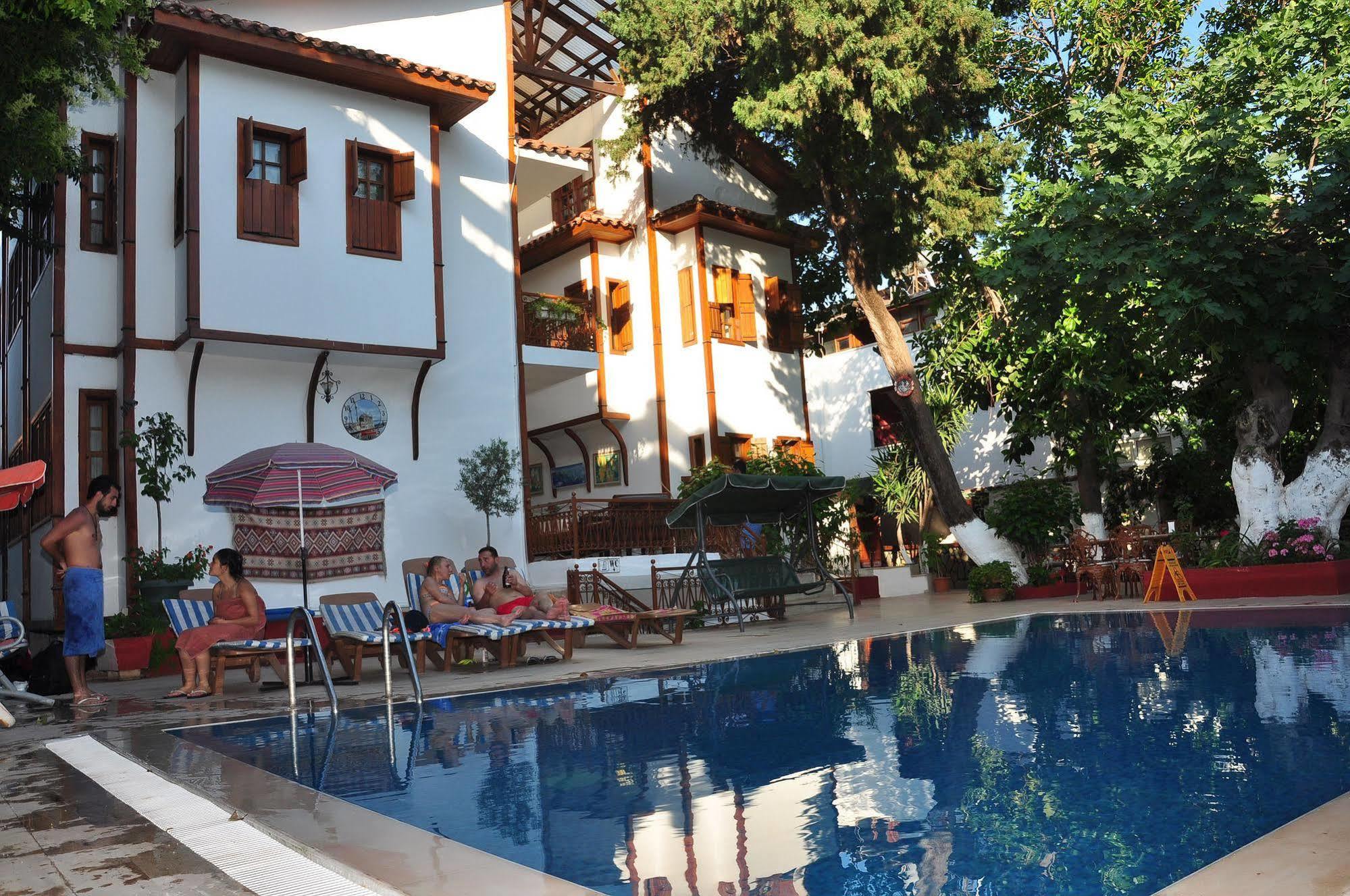 Hotel Kaliptus 2*