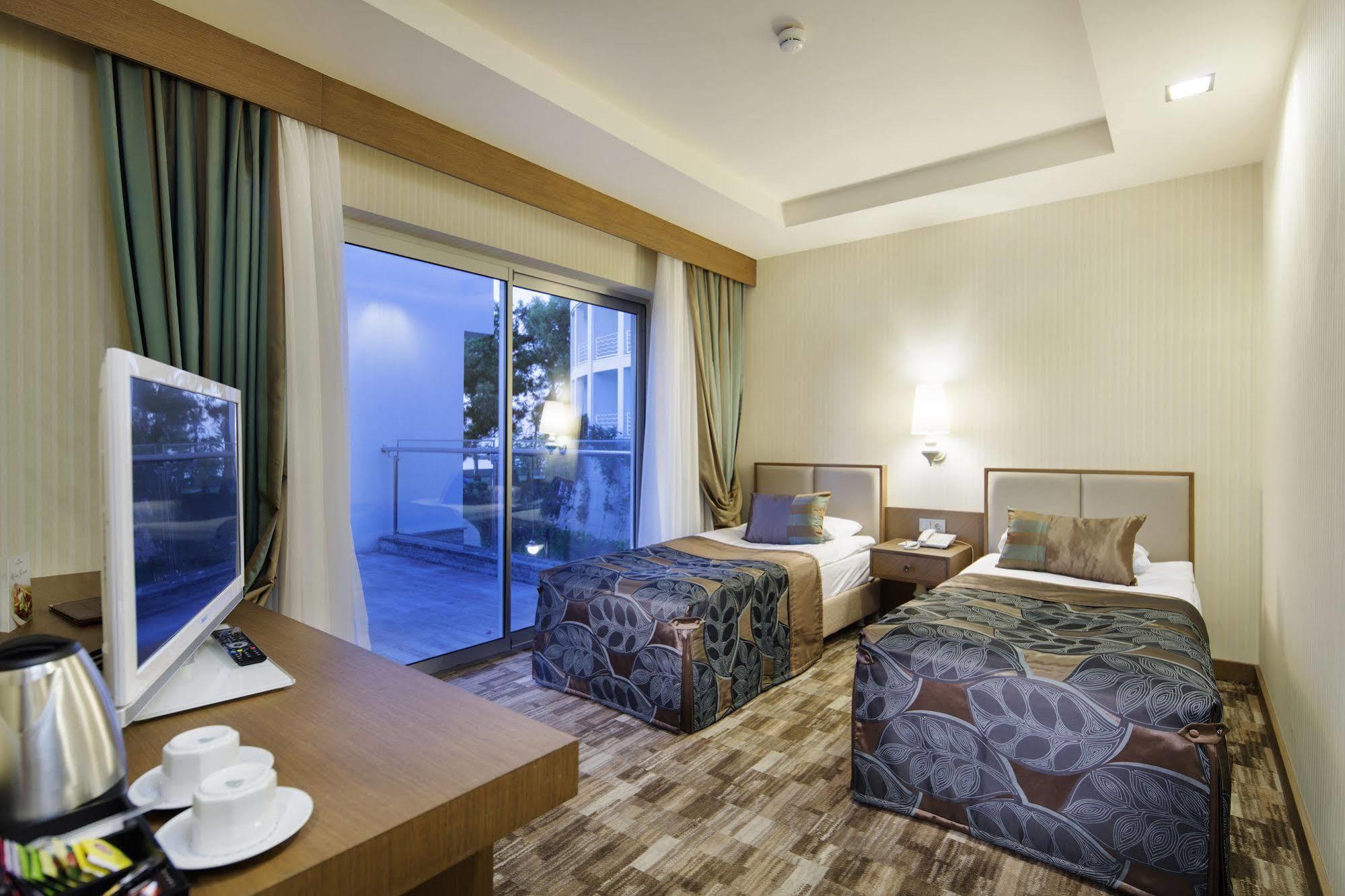 Kilikya Palace Goynuk Resort 5*