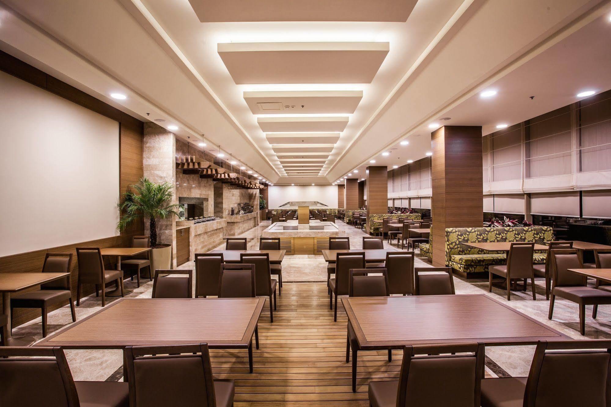 Hotel Gorrion 5*