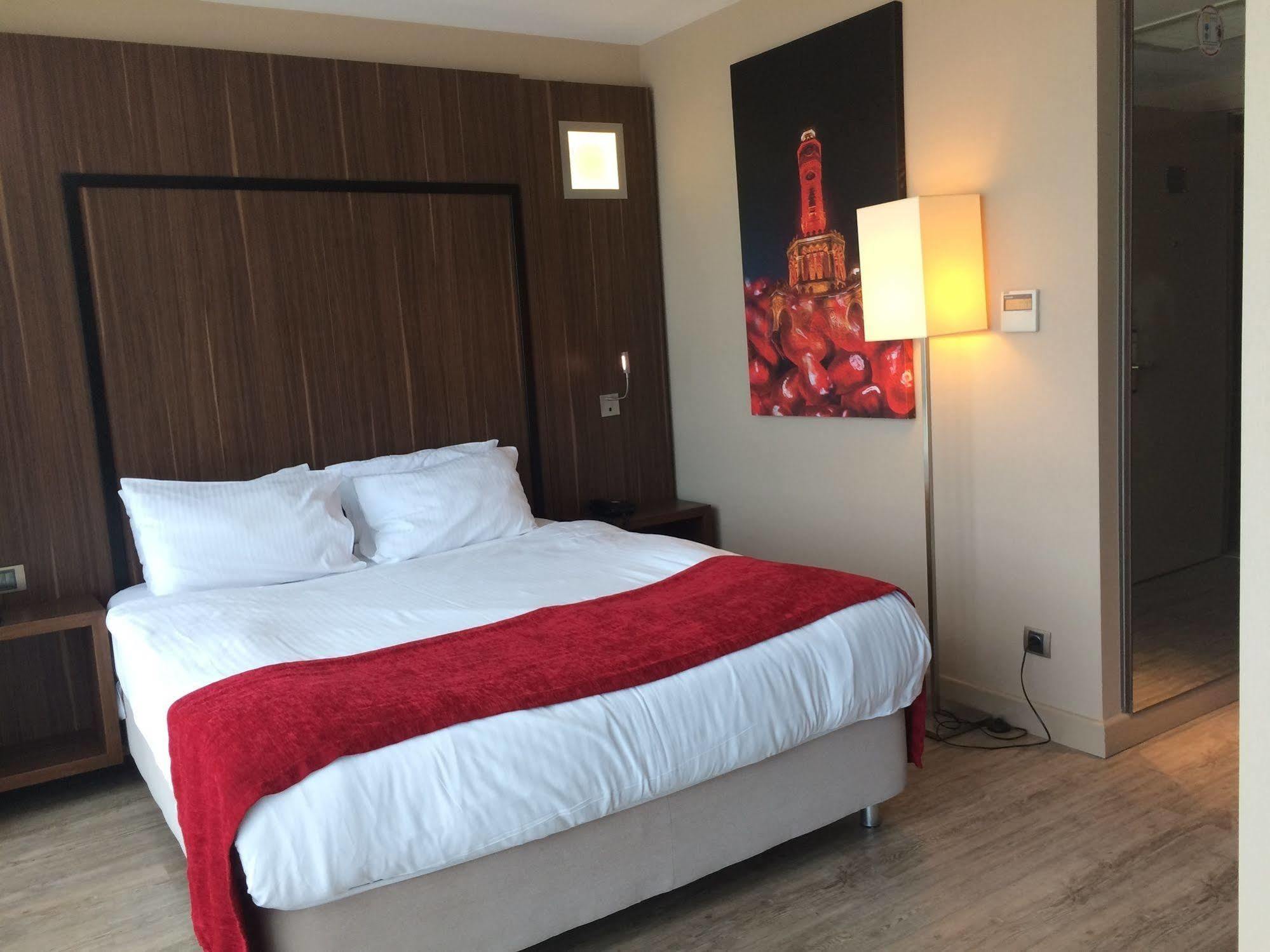 Ramada Encore By Wyndham