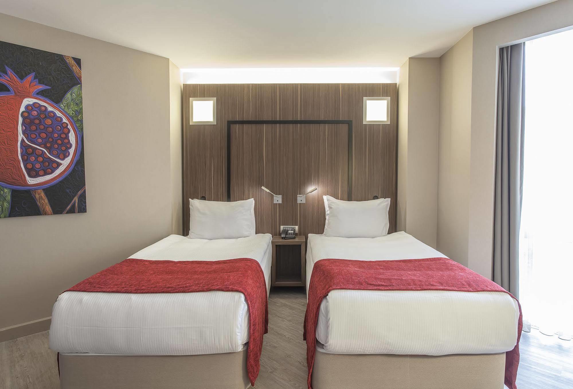 Hotel Ramada Encore By Wyndham 4*