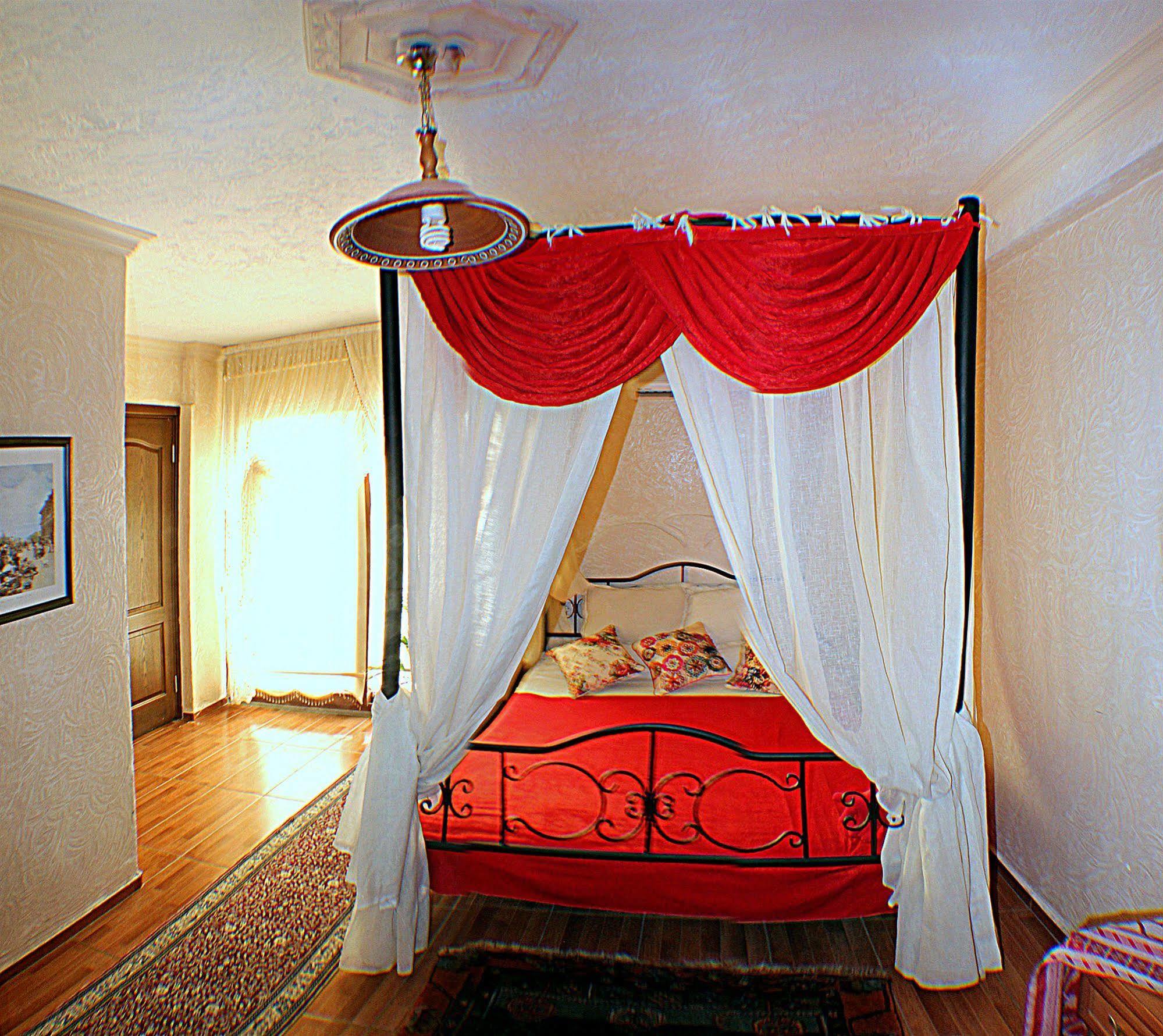 Rebetika & Bistro Hotel Selcuk