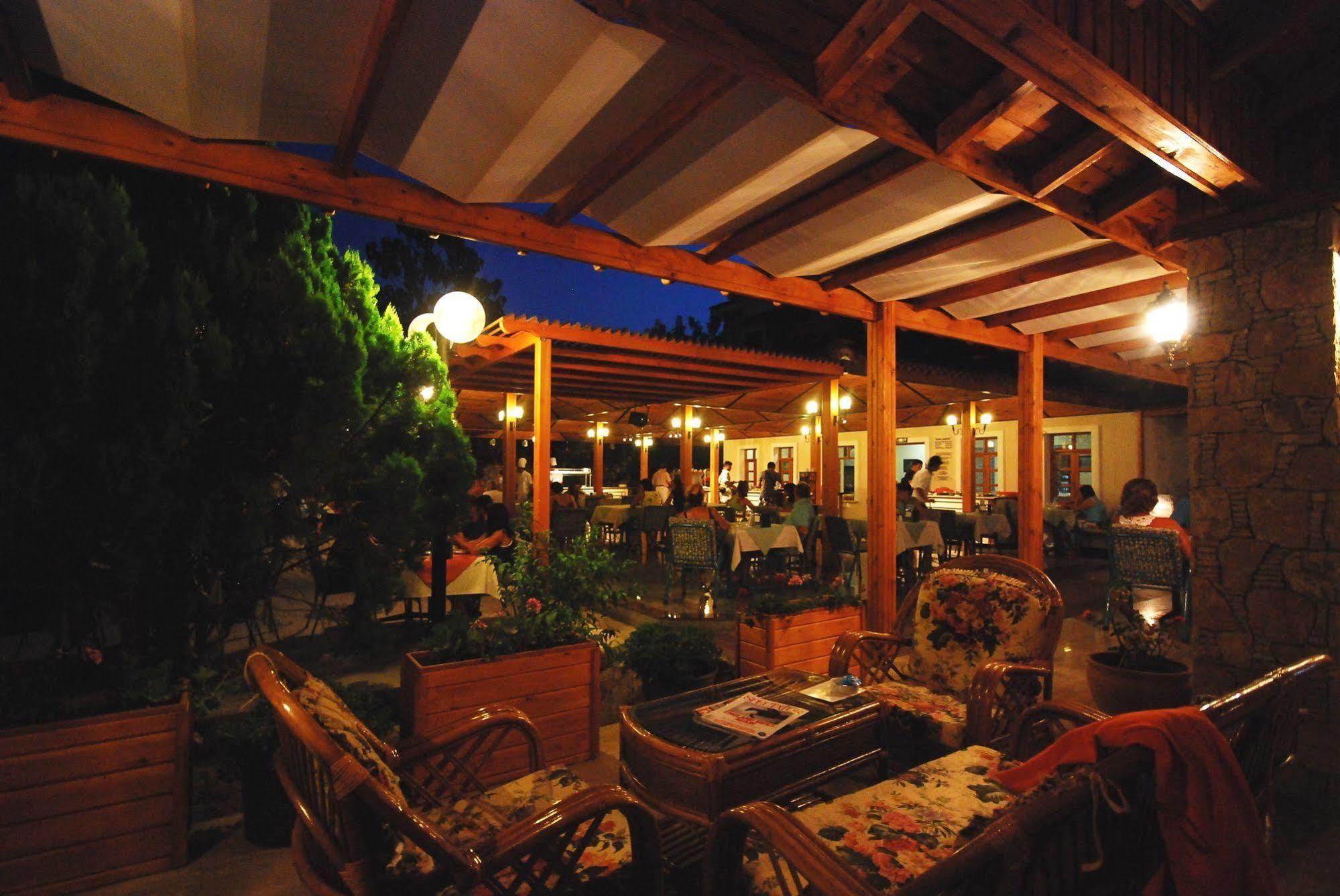 Perdikia Beach Hotel 3*