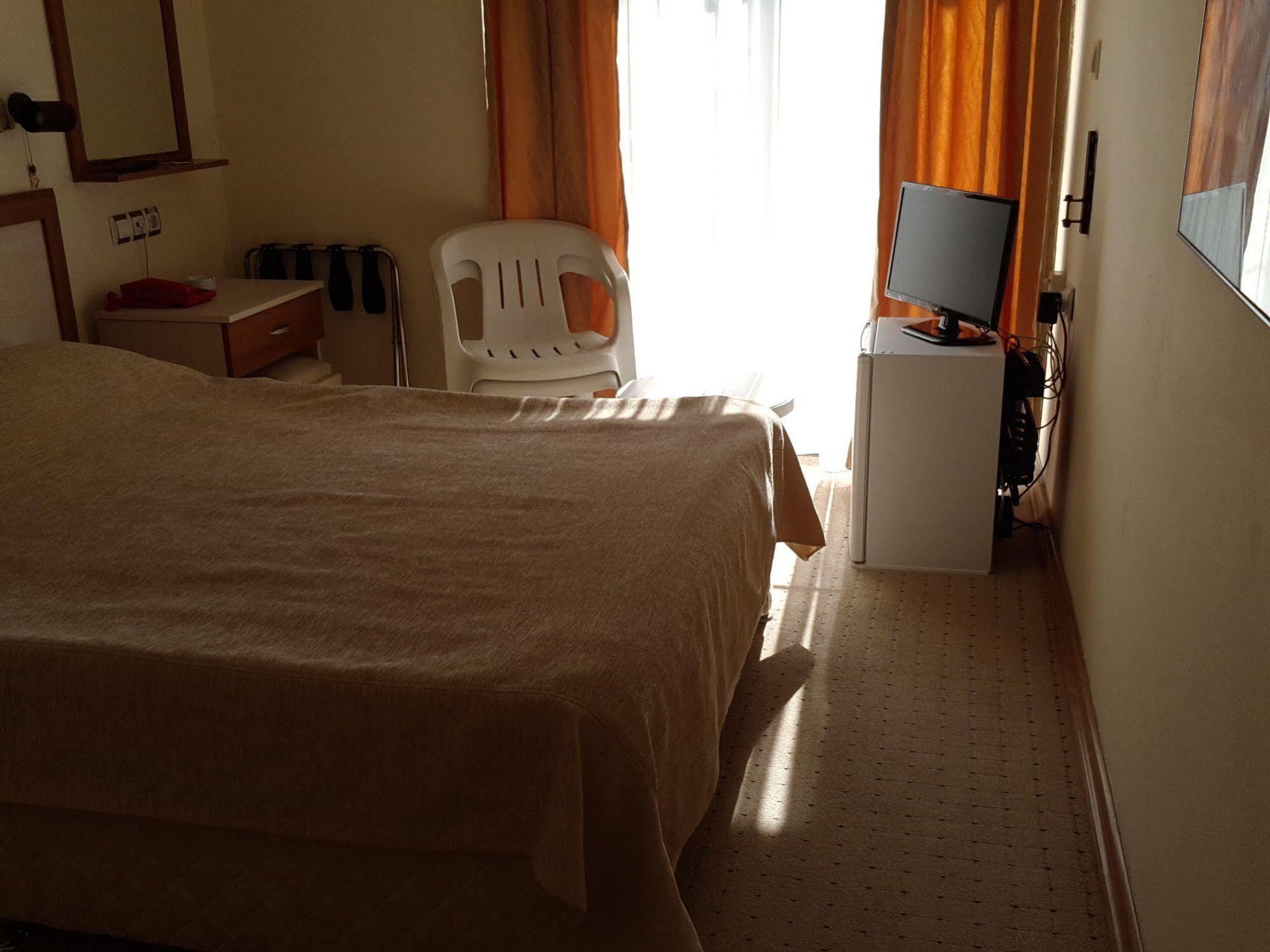 Hotel Saturn 3*
