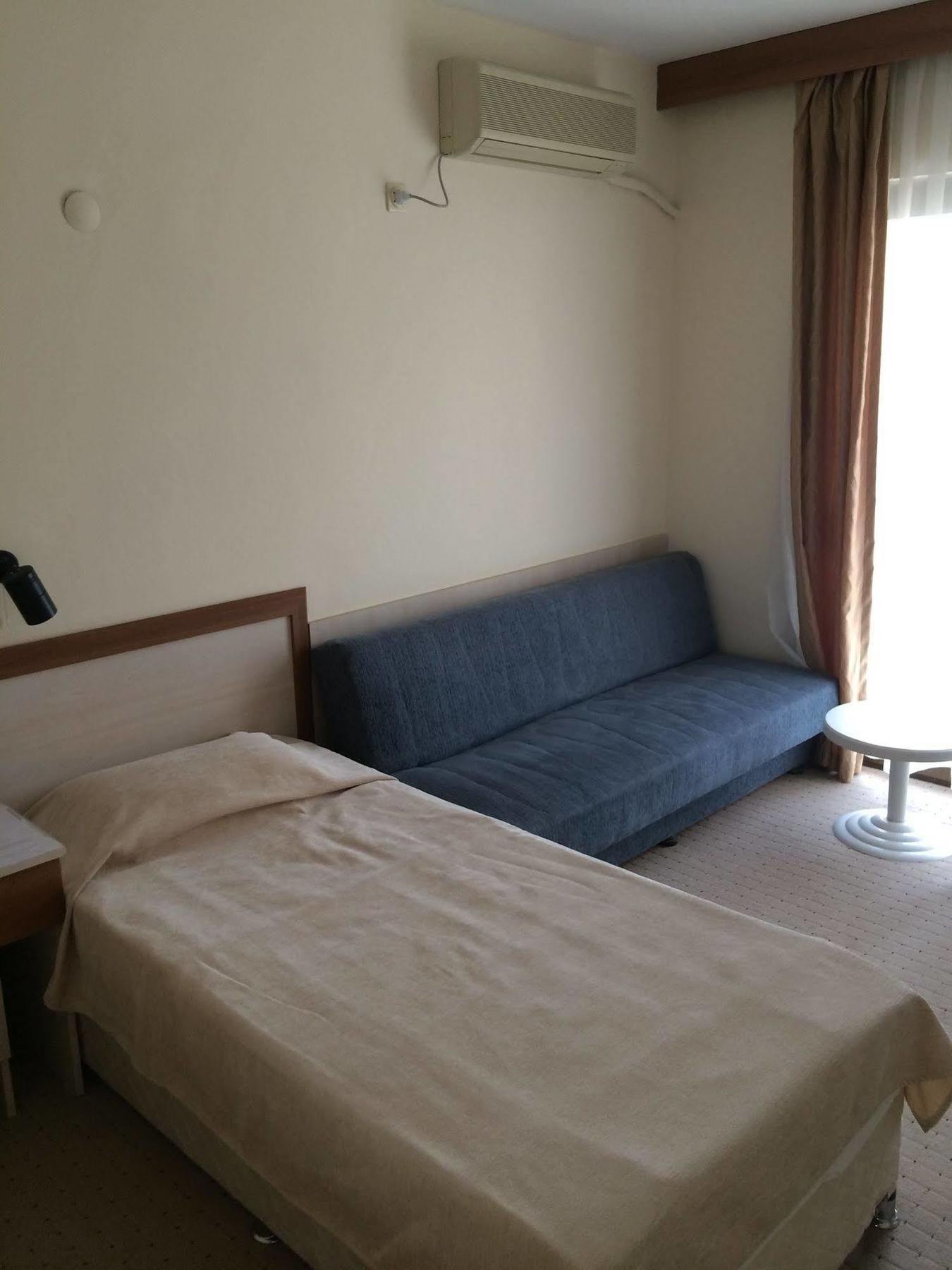 Hotel Saturn 3*