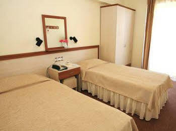 Hotel Saturn