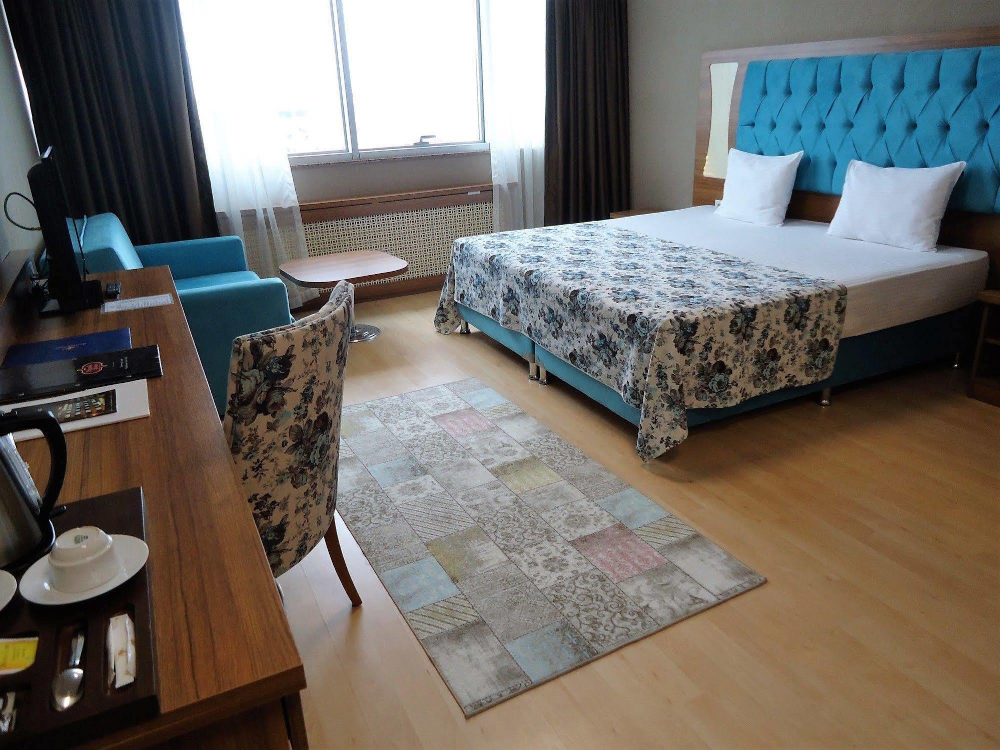 Hotel Golden Lounge