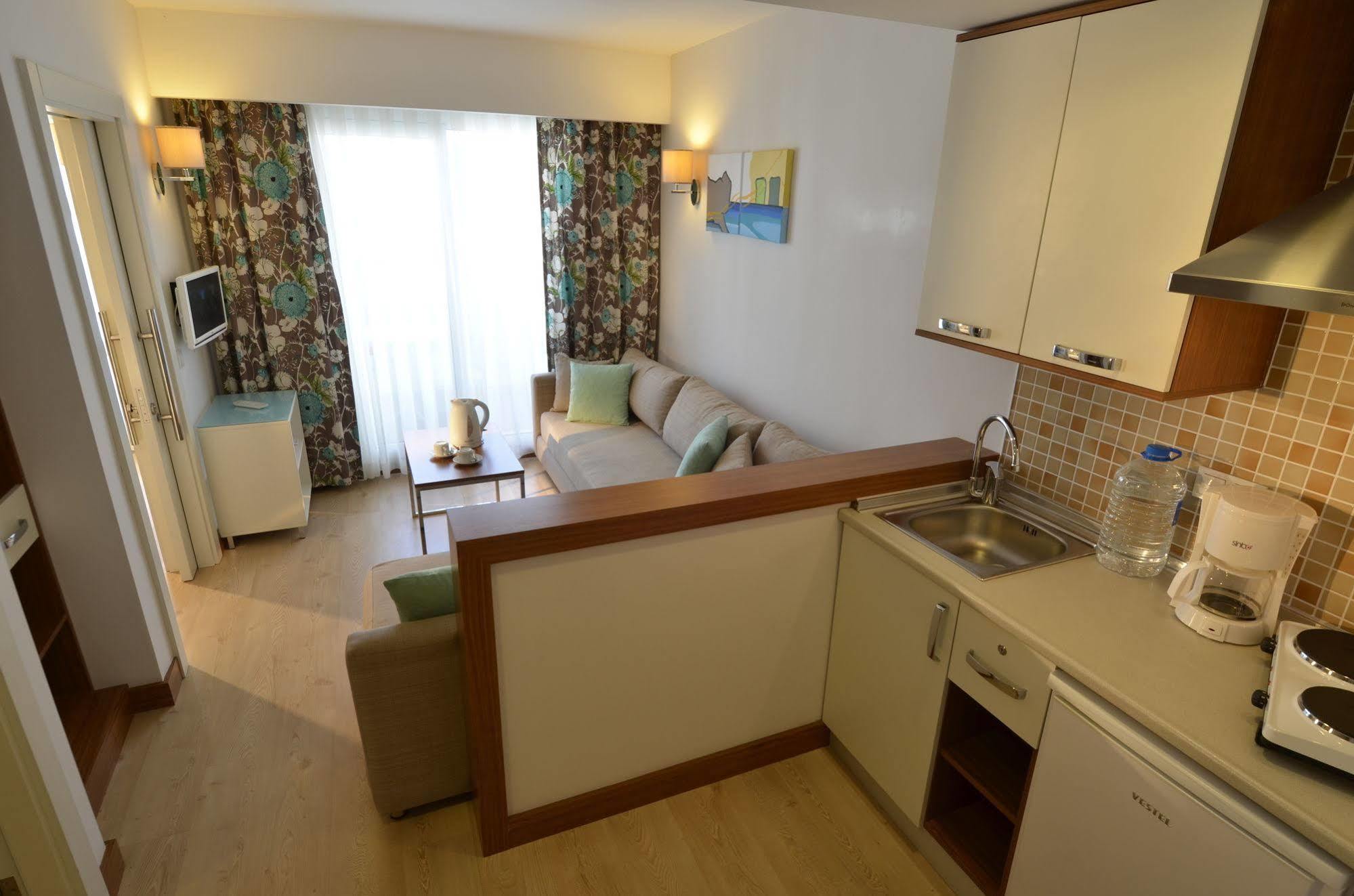 Calimera 4* Side