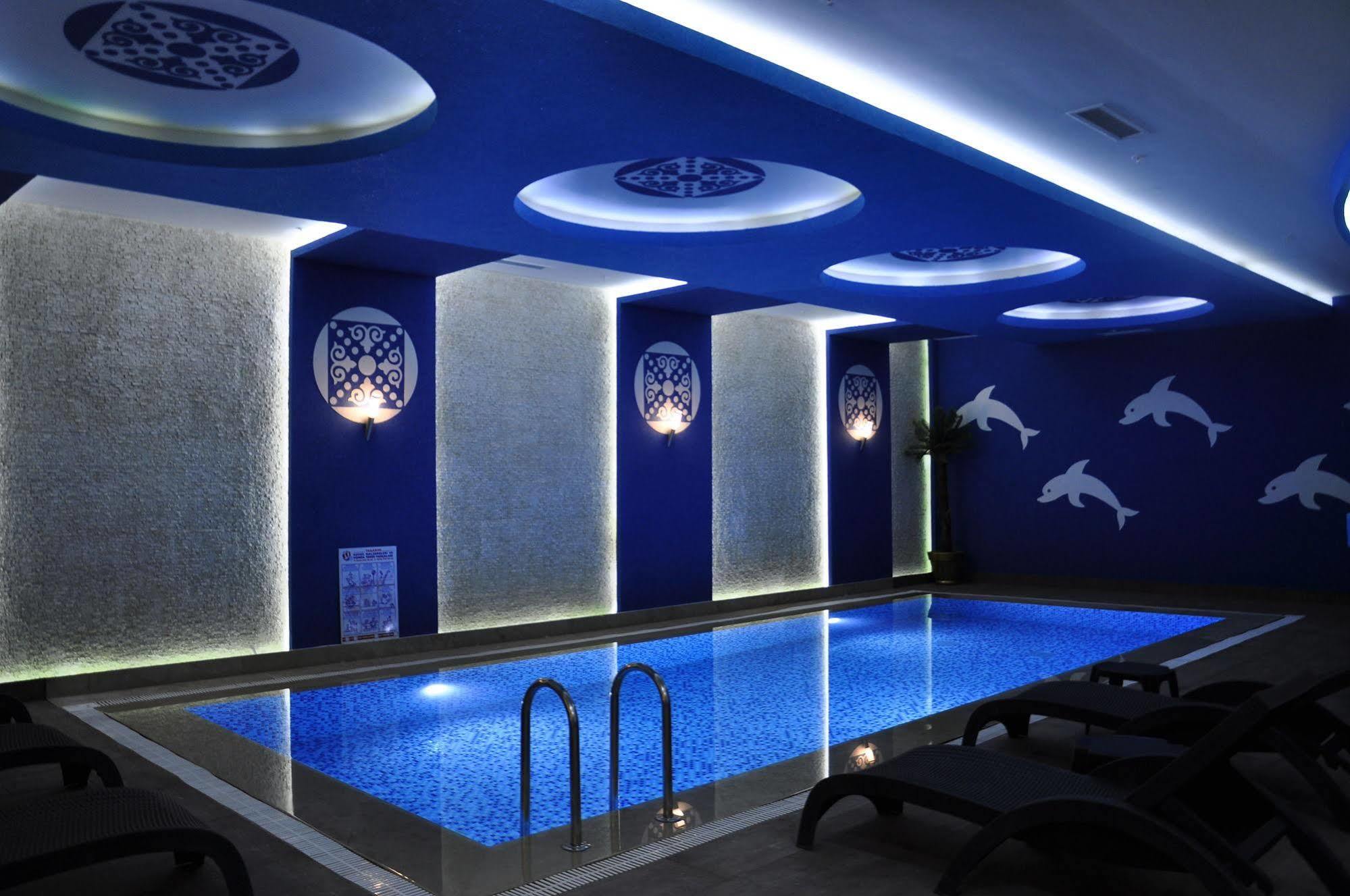 Hotel Elips Royal &