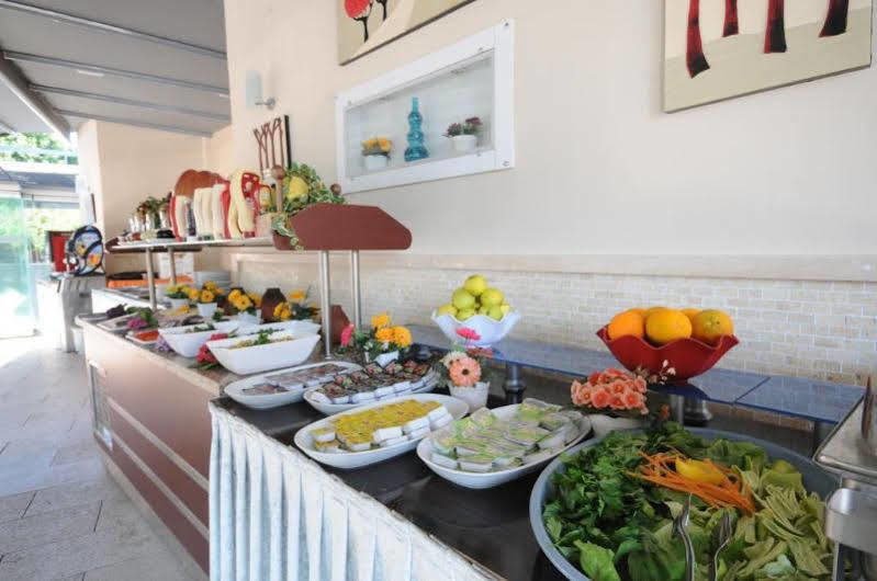 Aparthotel Selen 2*