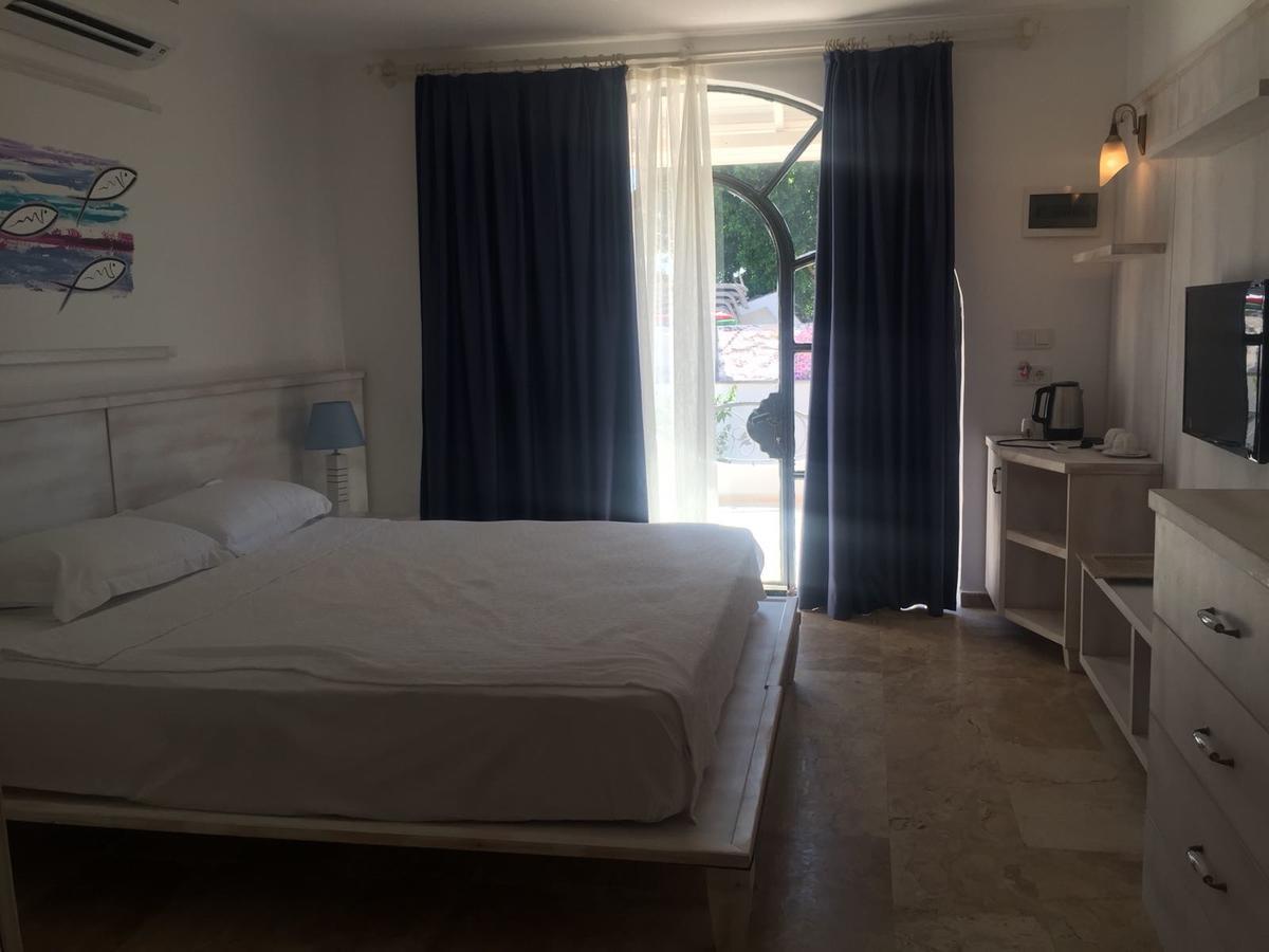 Hotel No 111 Boutique *