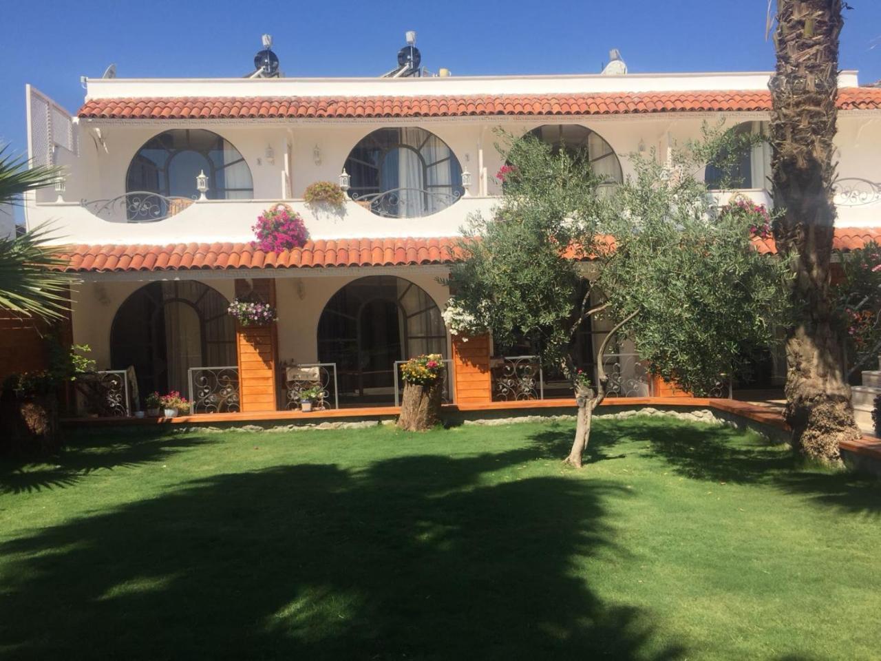 No 111 Boutique Hotel Golturkbuku