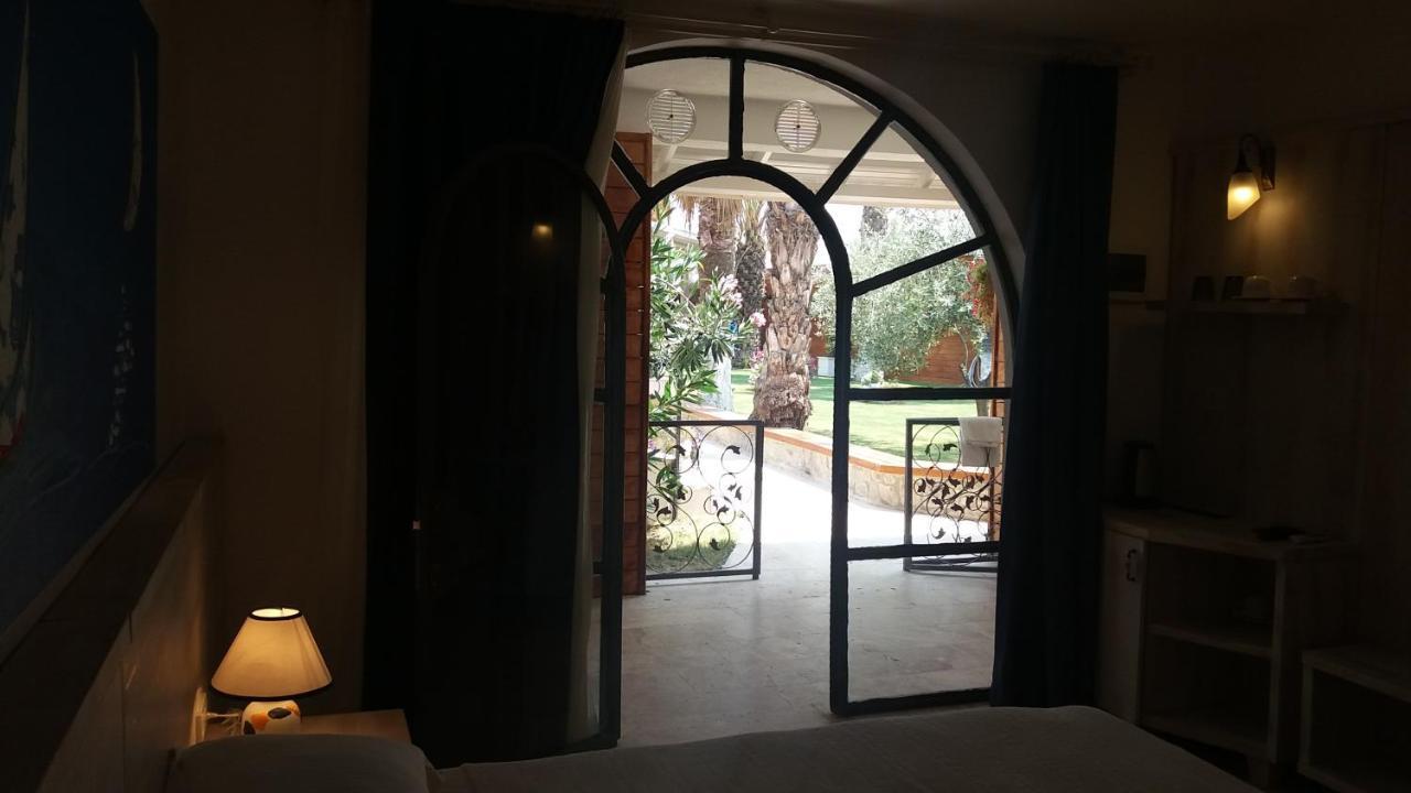 Hotel No 111 Boutique *