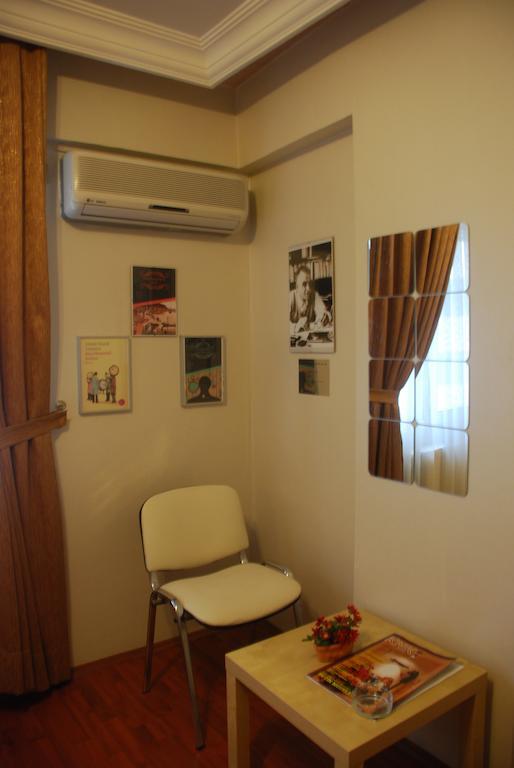 Mini 2* Izmir
