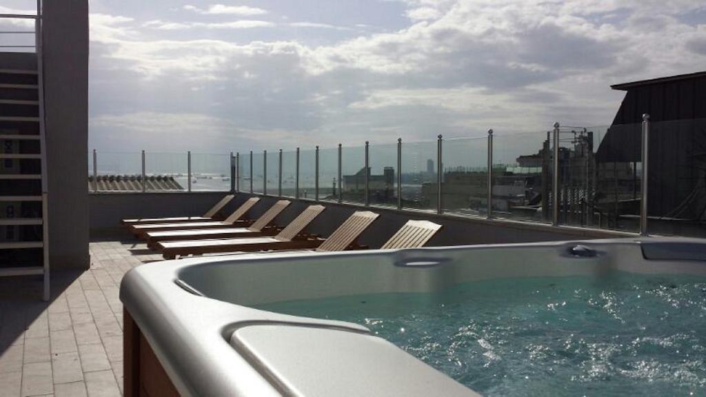 Hotel Divani Ali