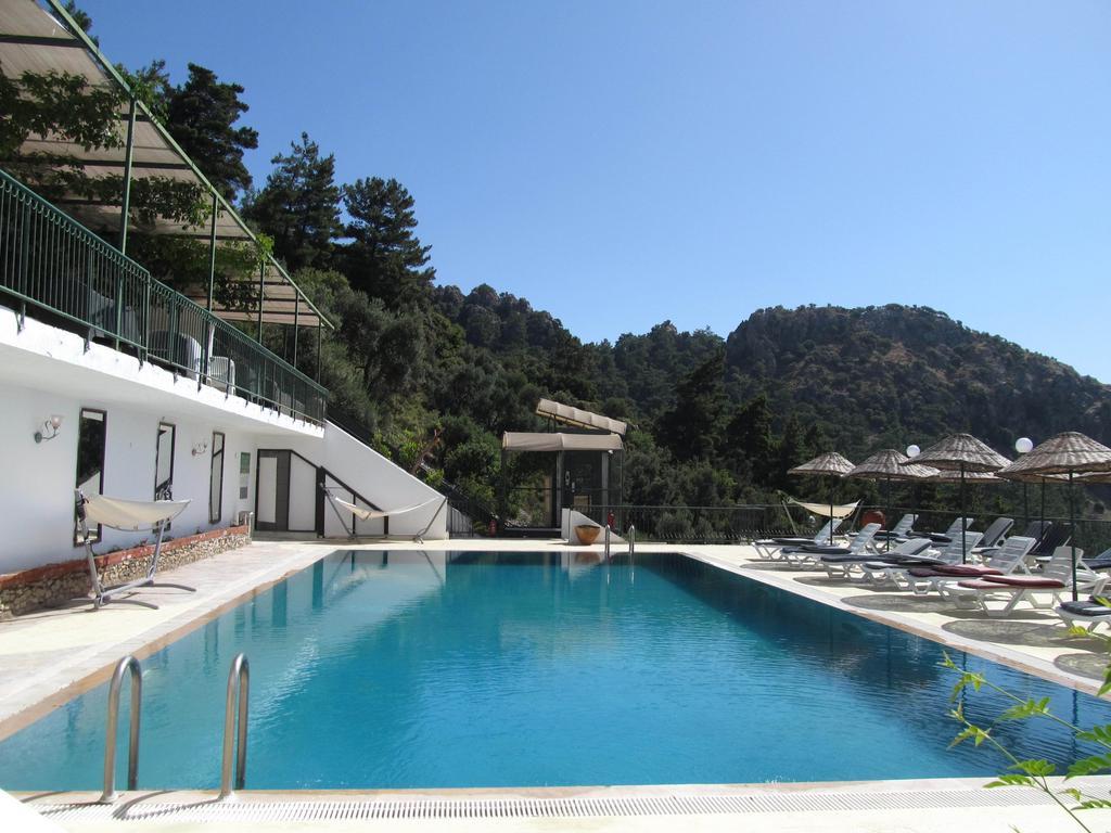 Serena Suites Aparthotel 3*