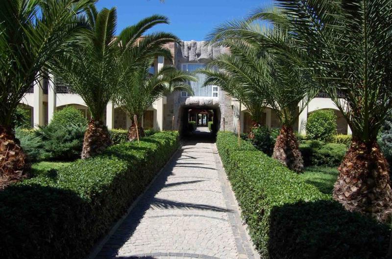 Tiana Hotel