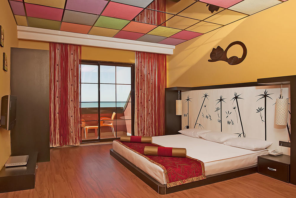 Siam Elegance &