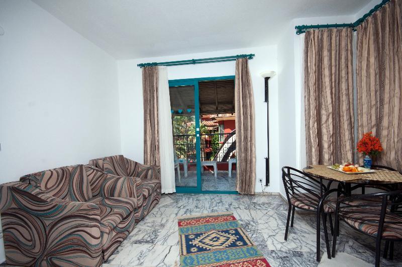 Grand Aquarium Apart 4*