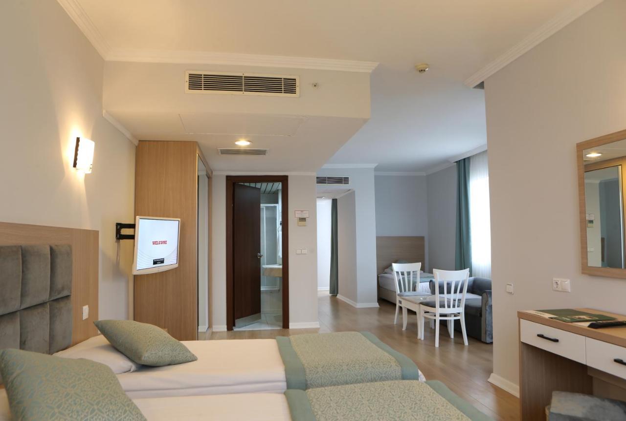 Adonis Hotel 4*