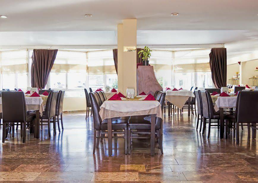 Gold Hotel
