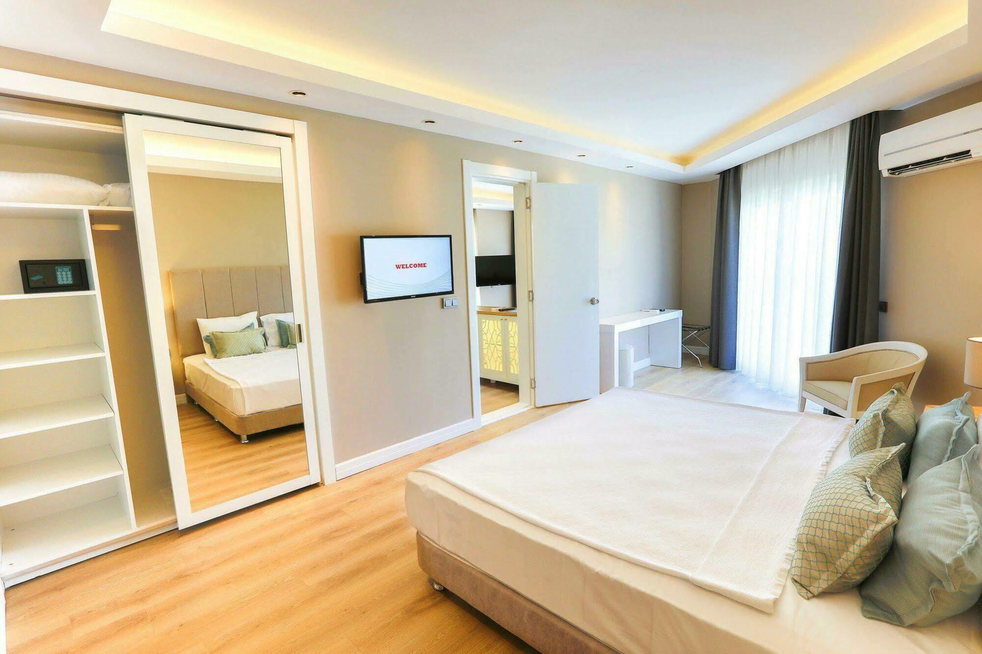 Bella & Hotel