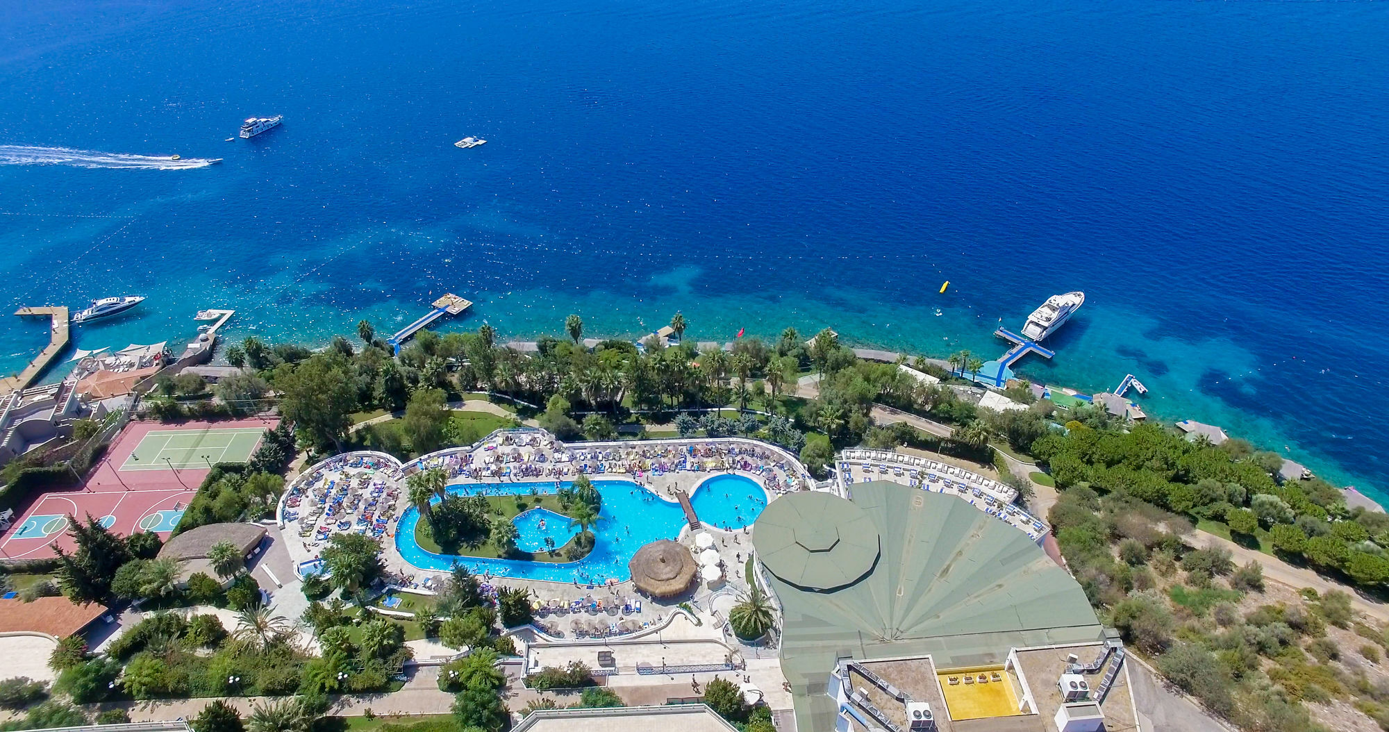 Holiday & Spa