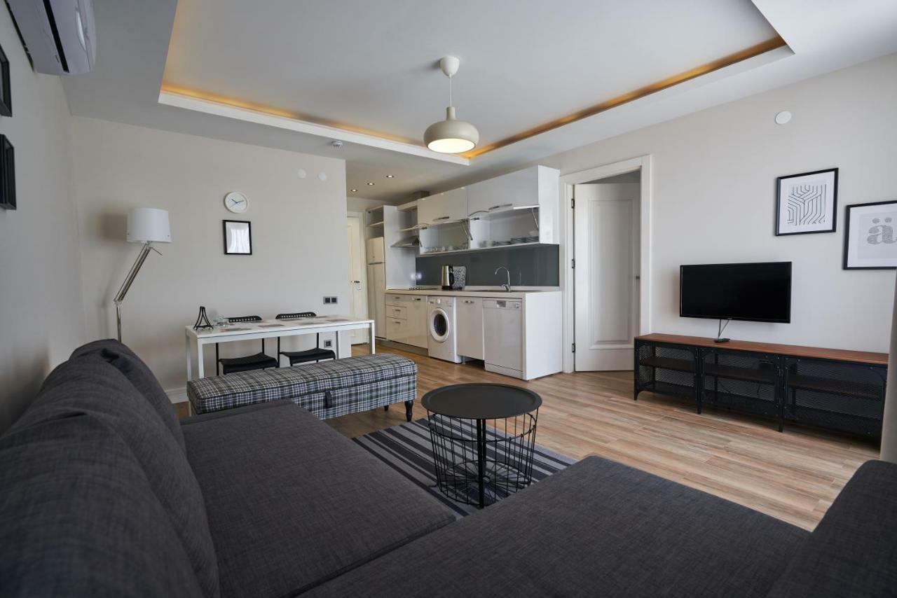 Hotel Lara Suite's *
