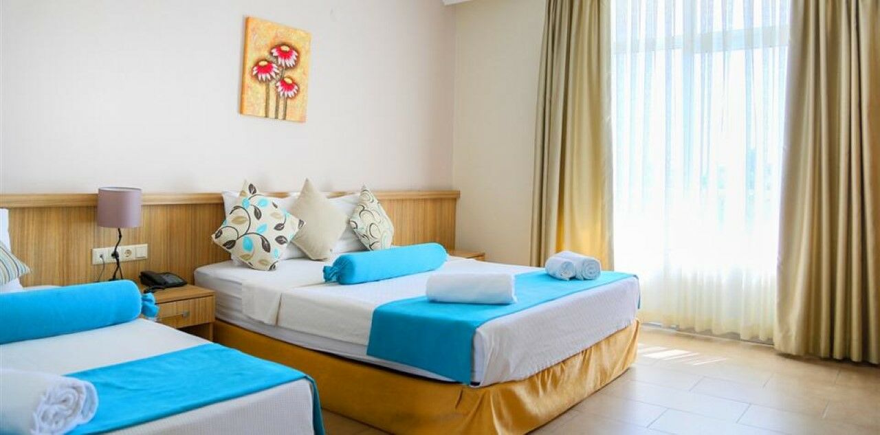 Ponz Hotel