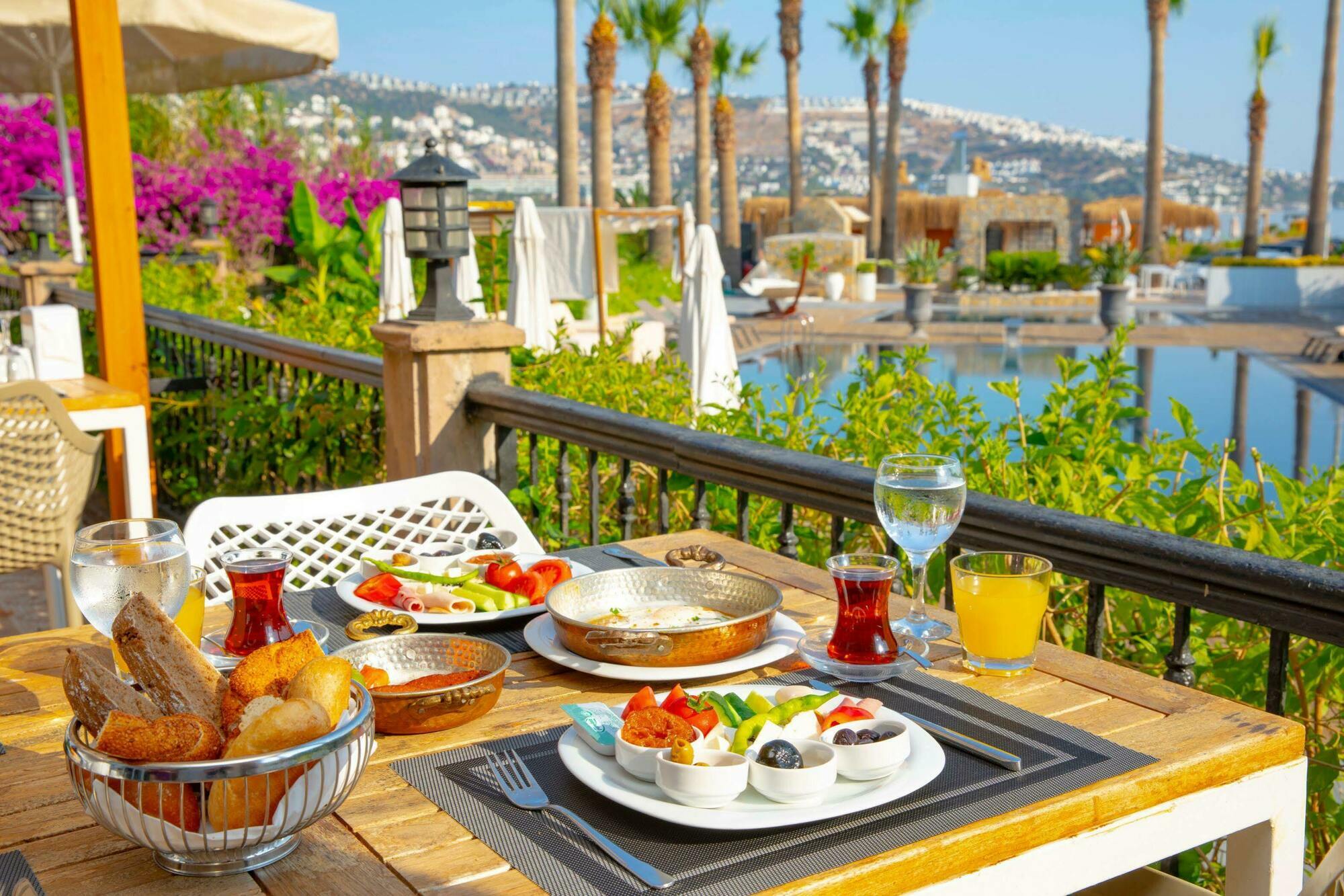 Hotel Bella & 4*