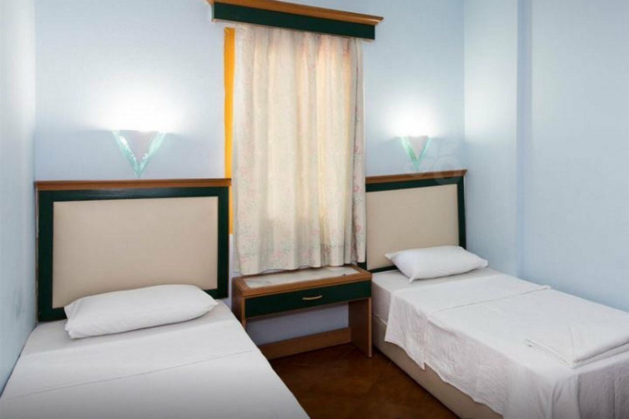 Hotel Club Dante 3*