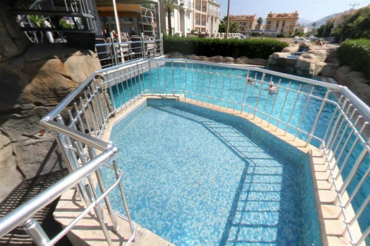 Club Dante 3*