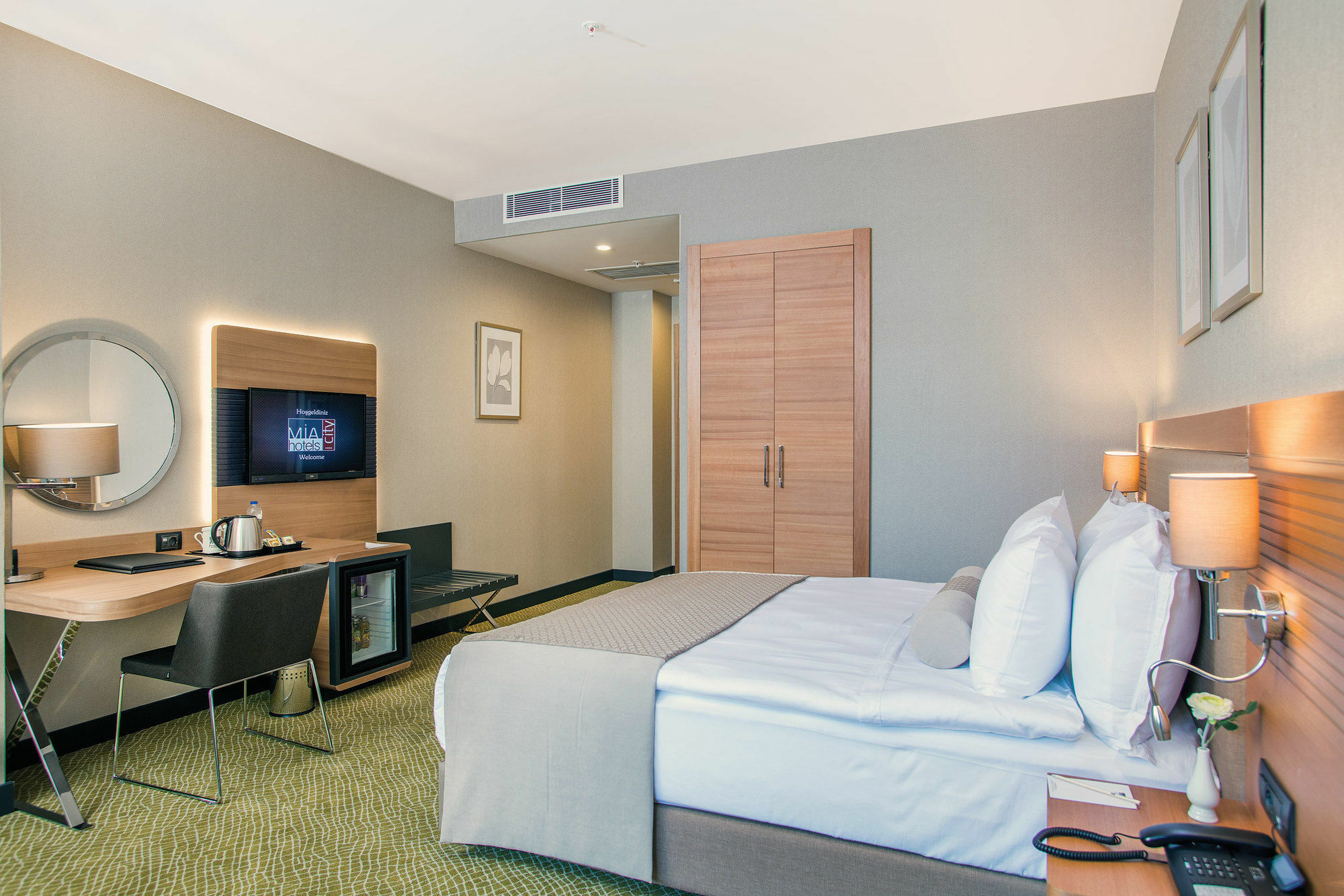 Mia Hotel